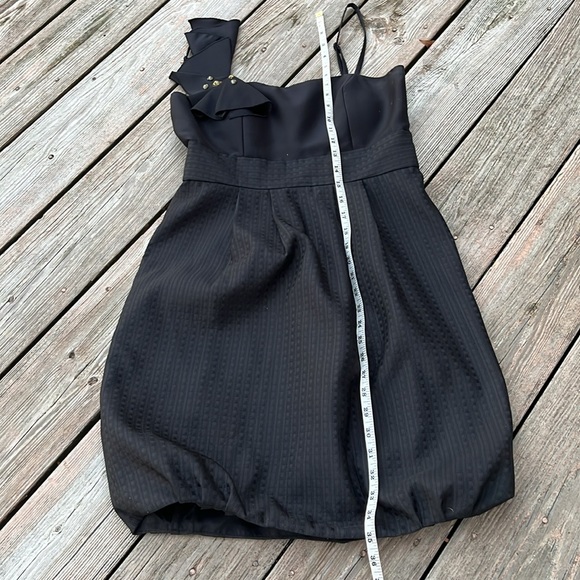 BCBG Paris perfect little black bubble dress 6-8 - Picture 11 of 11